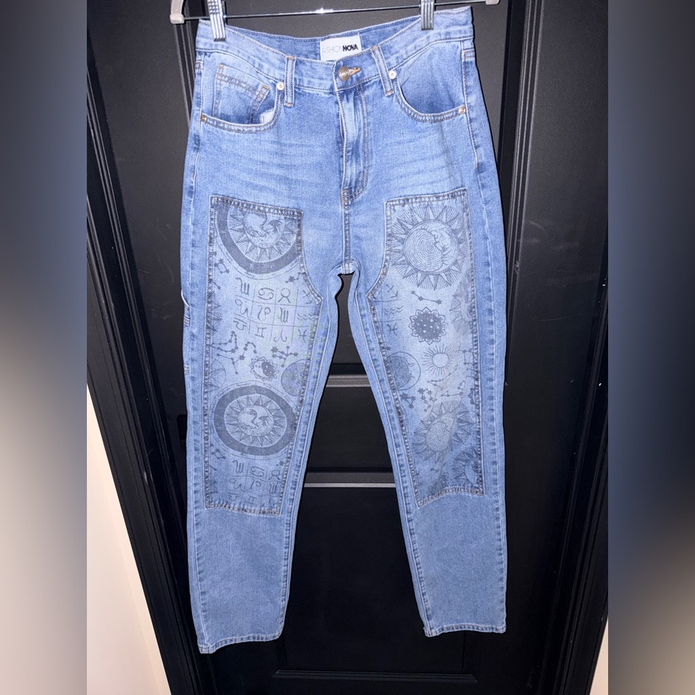 Fashion Nova Women's High Rise Graphic Blue Jeans little stretch size 7